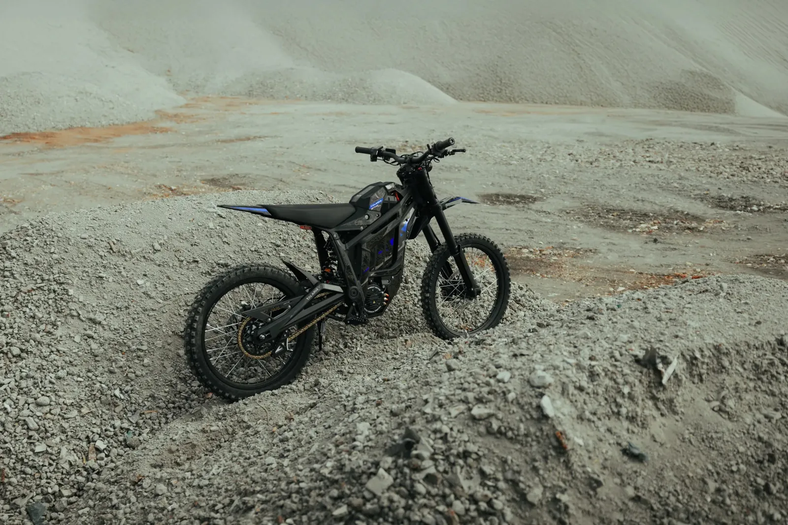 Talaria Sting Pro MX5, Black with Blue Dragon Stickers